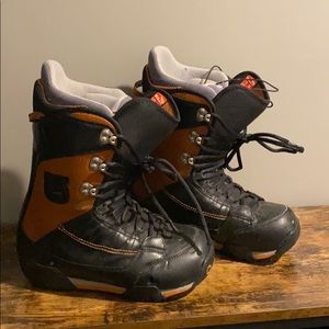 COPY - Burton Snowboard boots fits like women’s 8